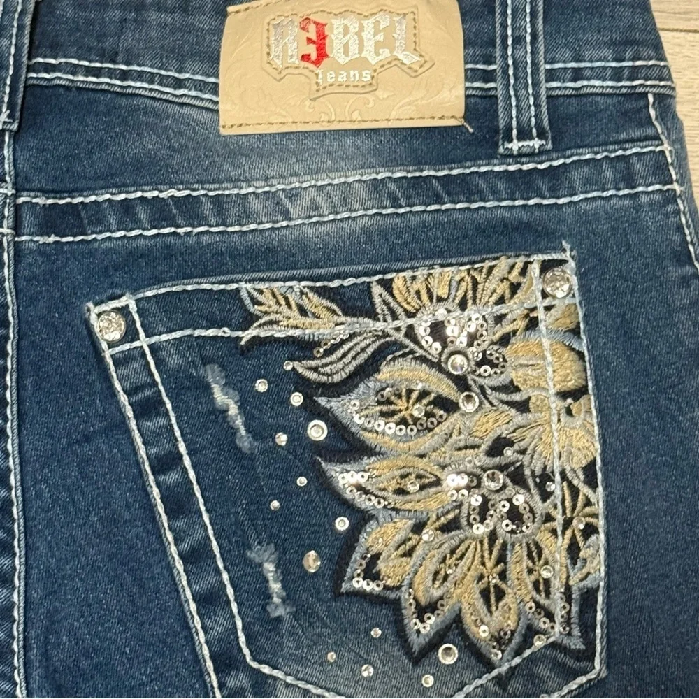 REBEL Jeans Embellished Flare Jeans Sz 7/26‎